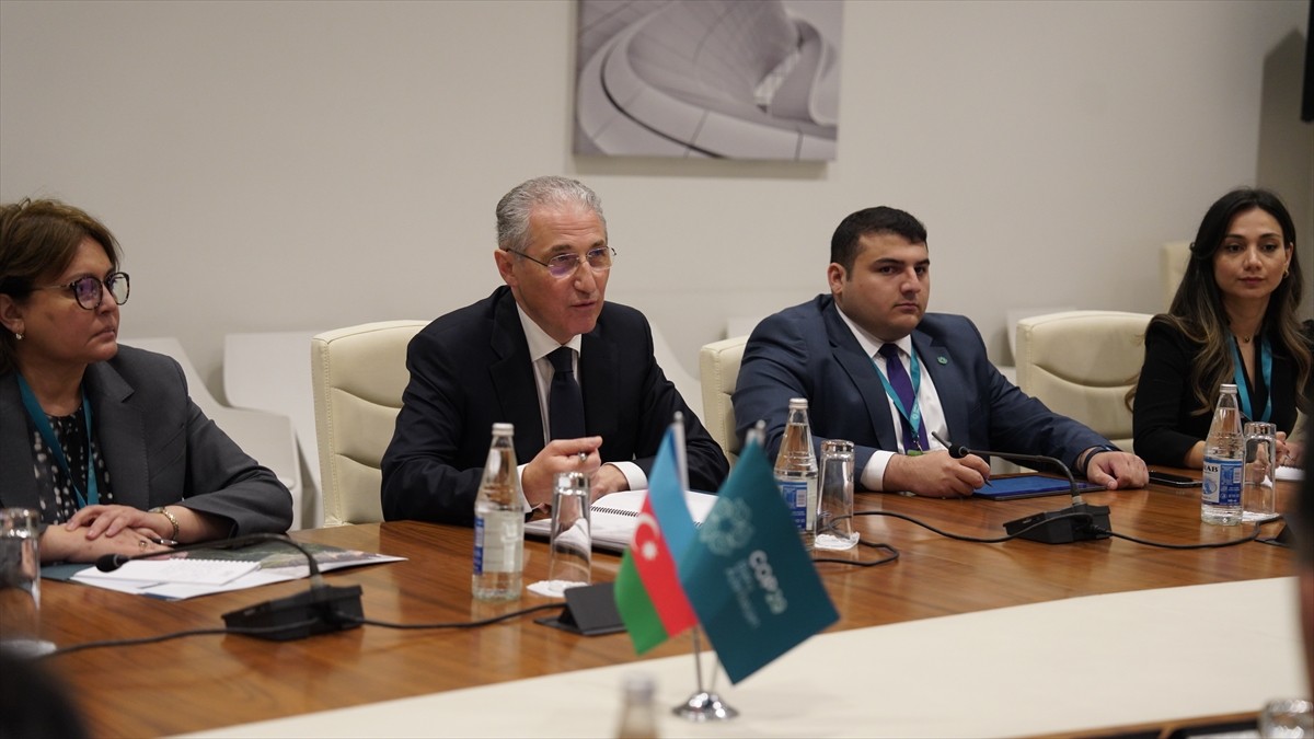 Çevre, Şehircilik ve İklim Değişikliği Bakanı Murat Kurum (sağ 4), Azerbaycan'ın başkenti Bakü'de...