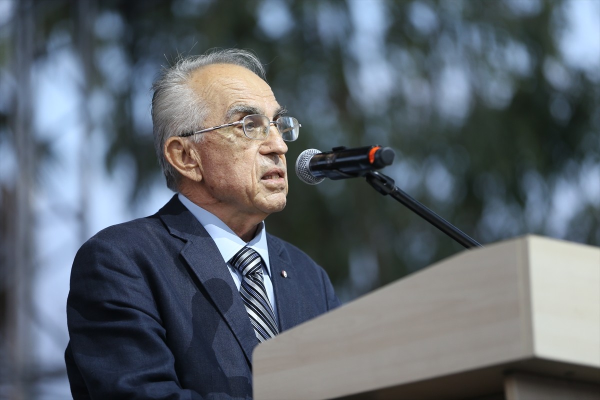 Hatay'da, 6 Şubat 2023'teki depremlerde ağır hasar alması nedeniyle yıkılan üniversitenin...