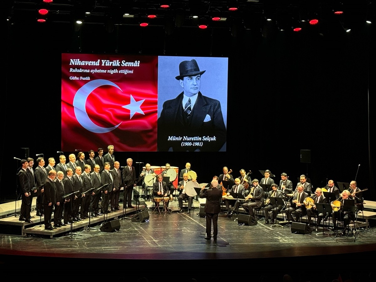 İstanbul Tarihi Türk Müziği Topluluğu tarafından 29 Ekim Cumhuriyet Bayramı dolayısıyla...