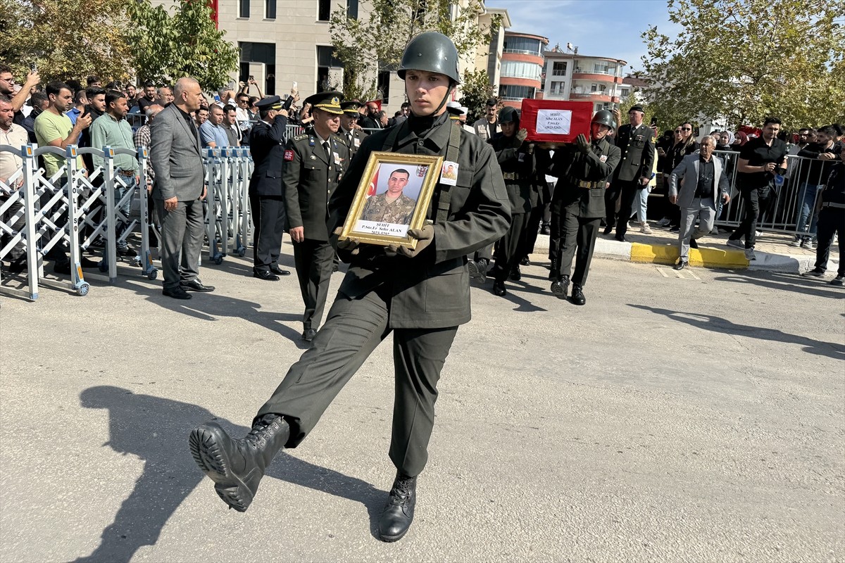 Pençe-Kilit Operasyonu bölgesinde bölücü terör örgütü mensuplarınca yapılan taciz atışı sonucu...