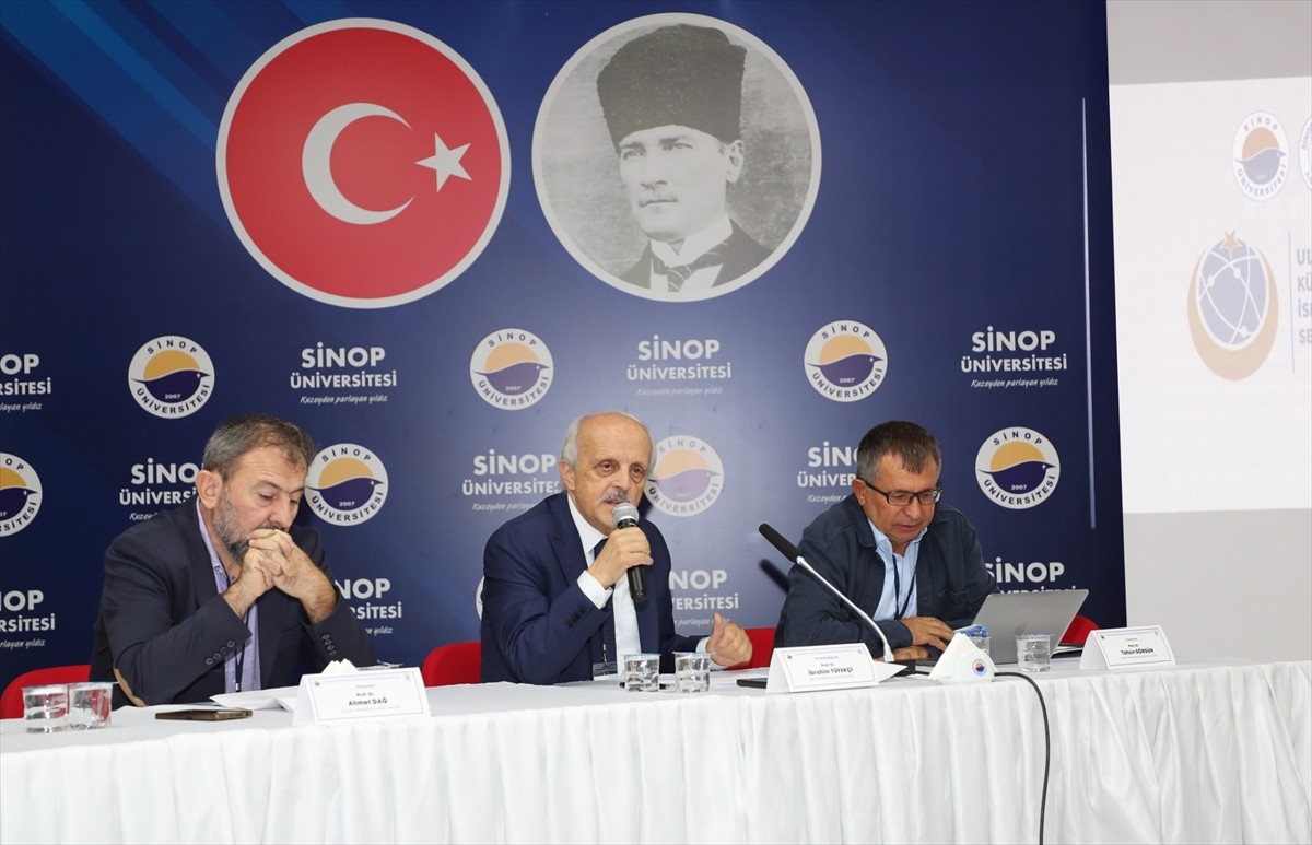 Sinop'ta, 1. Uluslararası Küresel Sorunlara İslami Yaklaşımlar Sempozyumu gerçekleştirildi. Sinop...