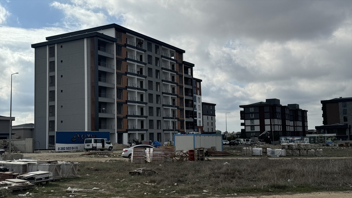 Tekirdağ'da denetledikleri şantiyelerde fiziki ve sözlü saldırıya uğradıklarını öne süren yapı...