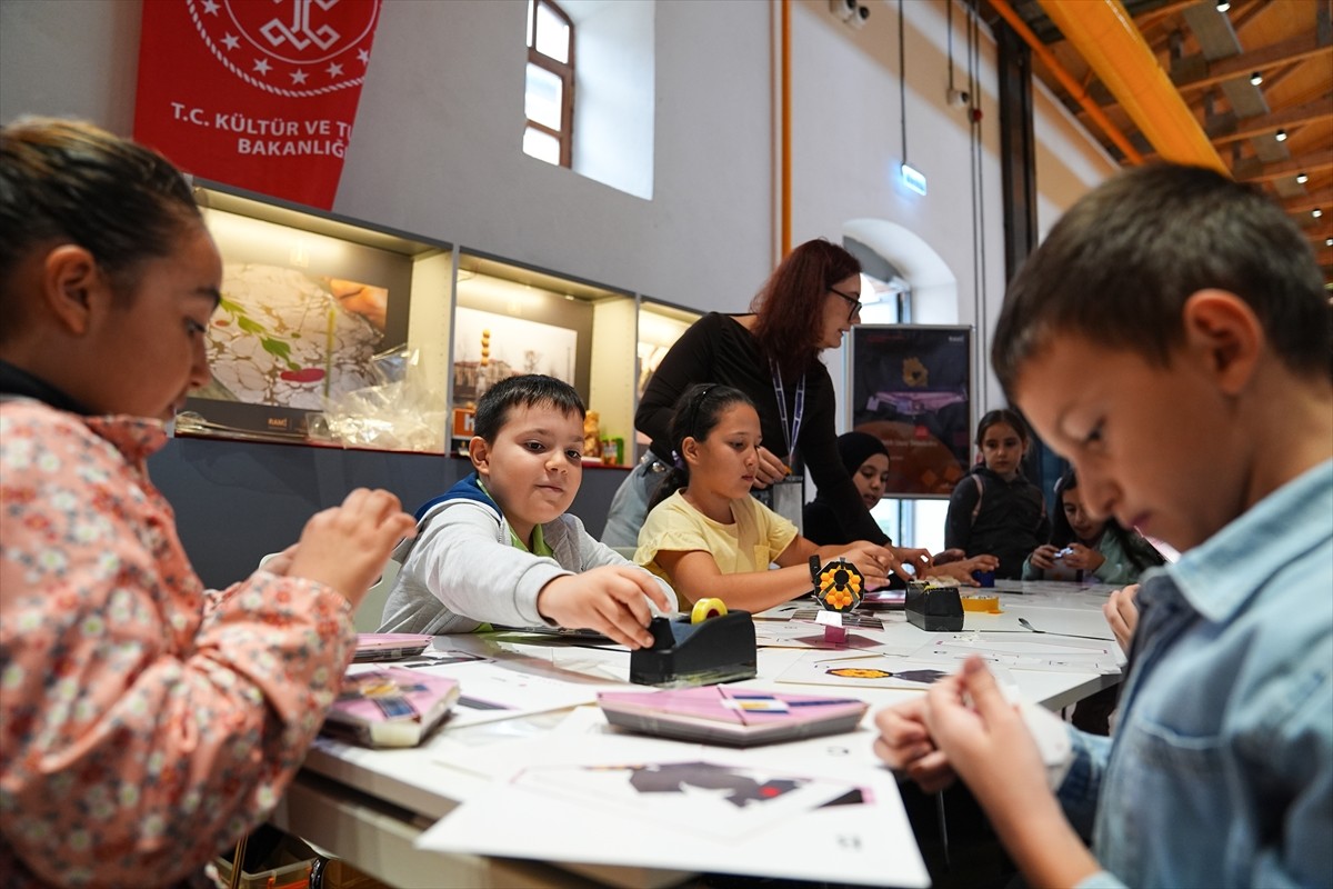 Türk astronomi bilginleri Ali Kuşçu ve Prof. Dr. Fuat Sezgin anısına Rami Kütüphanesi'nde, "Rami...