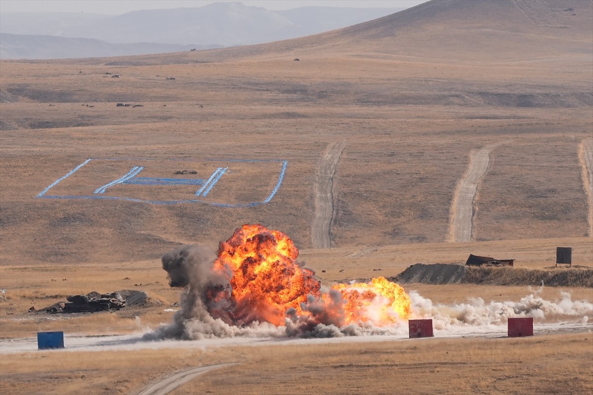 Türk Silahlı Kuvvetlerinin (TSK) ateş gücünün sergilendiği "Ateş Serbest- 2024" faaliyetinde...