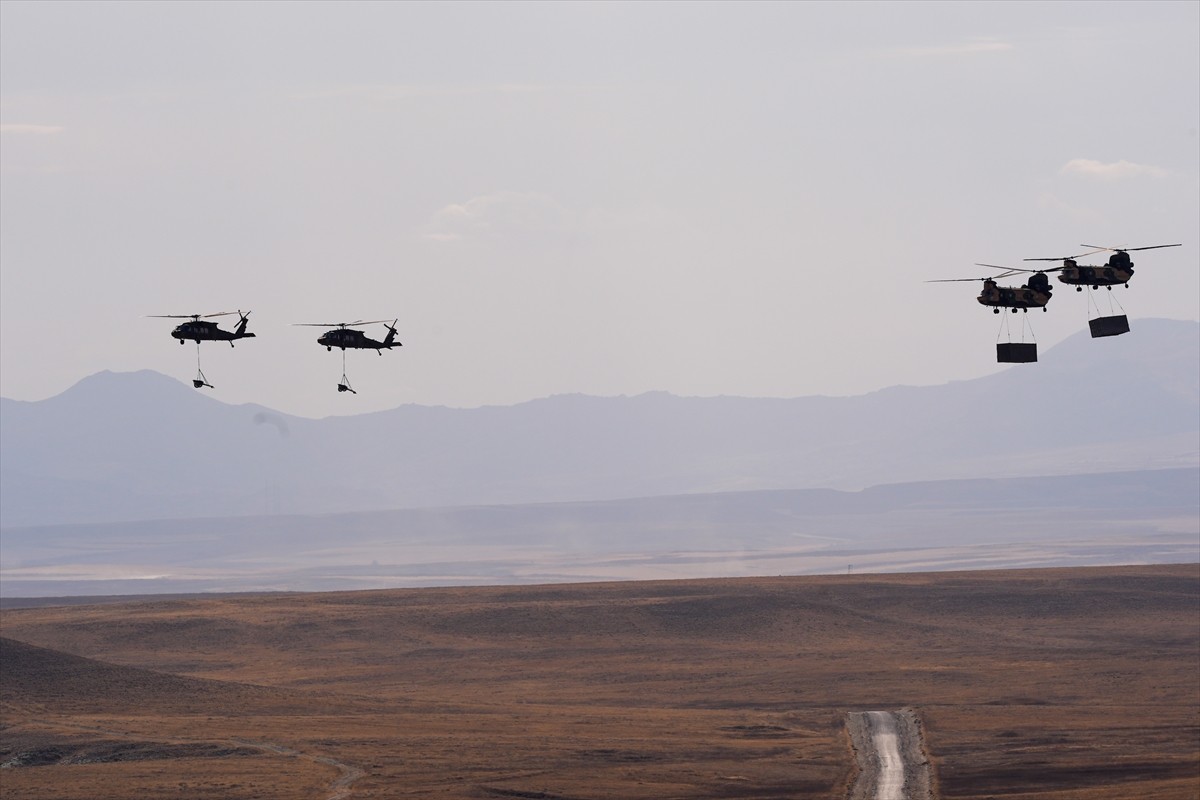 Türk Silahlı Kuvvetlerinin (TSK) ateş gücünün sergilendiği "Ateş Serbest- 2024" faaliyetinde...