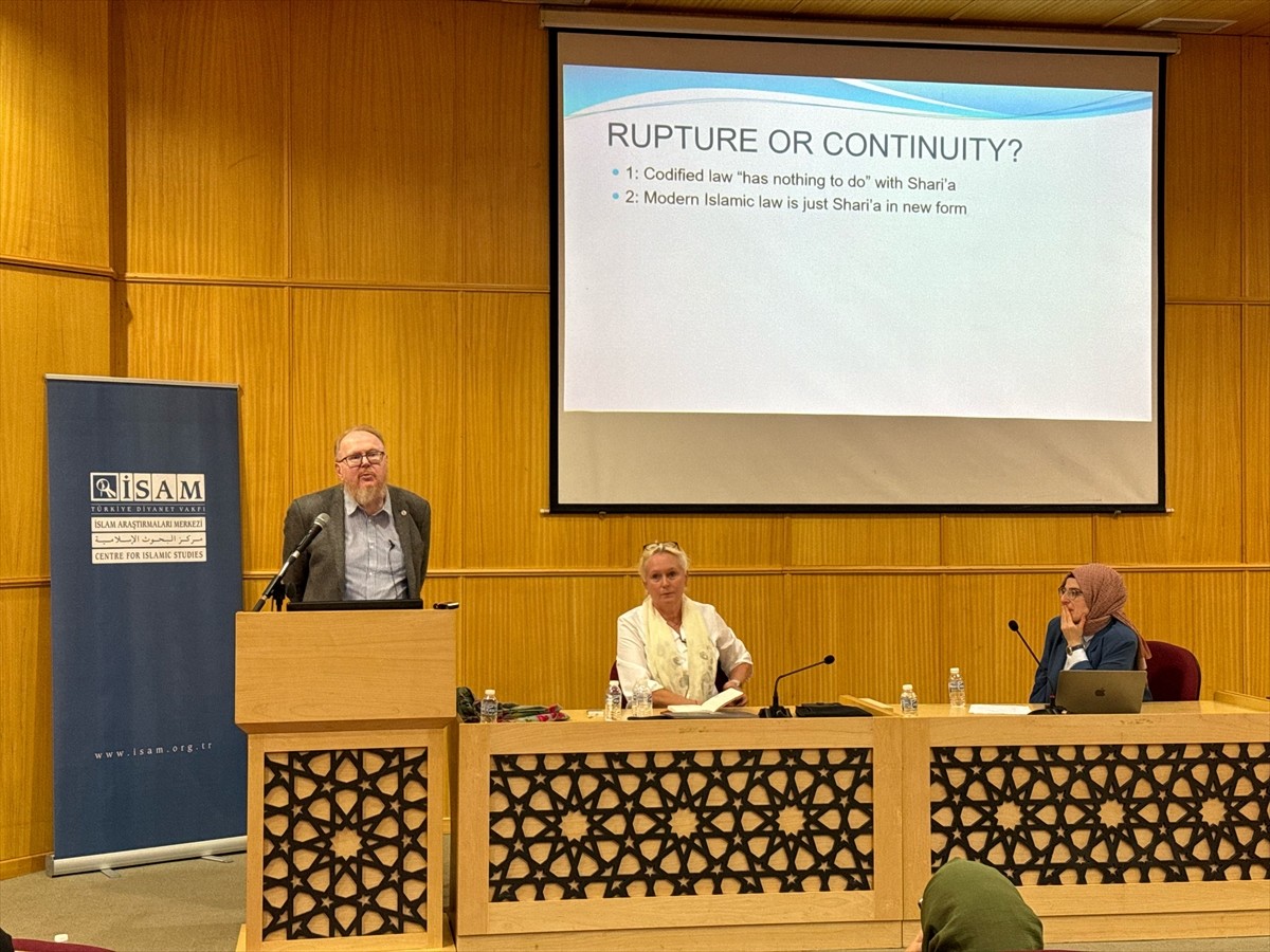 Türkiye Diyanet Vakfı (TDV) İslam Araştırmaları Merkezi (İSAM) Konferans Salonu'nda "Historical...