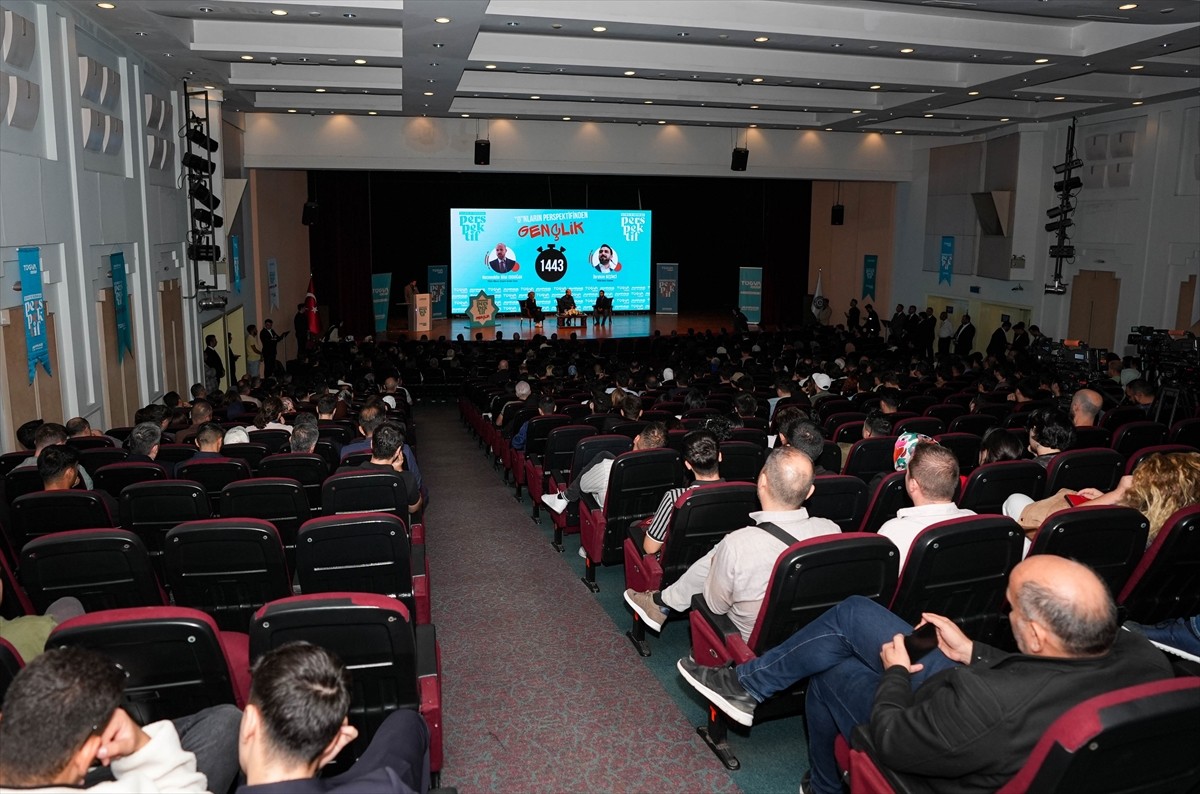 Türkiye Gençlik Vakfı (TÜGVA) Yüksek İstişare Kurulu Üyesi Bilal Erdoğan, TÜGVA İl Temsilciliği...