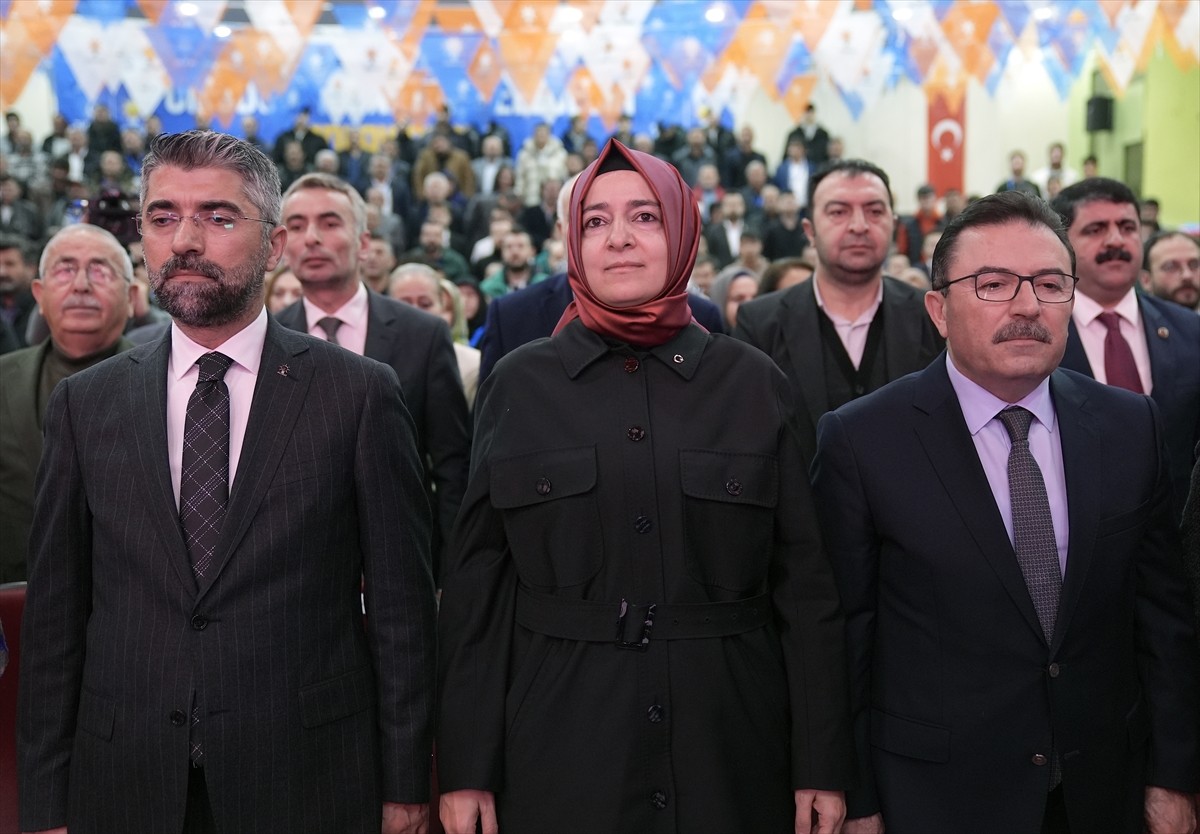 AK Parti Genel Başkan Yardımcısı Fatma Betül Sayan Kaya, Erzurum'daki Hizmetiçi Eğitim Enstitüsü...