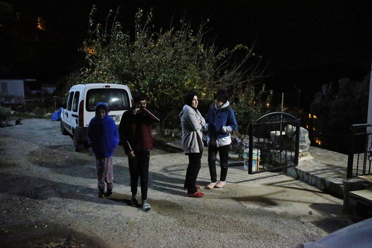 Antalya Valiliği, Gazipaşa ilçesi açıklarında meydana gelen 4,8 büyüklüğündeki depremle ilgili...