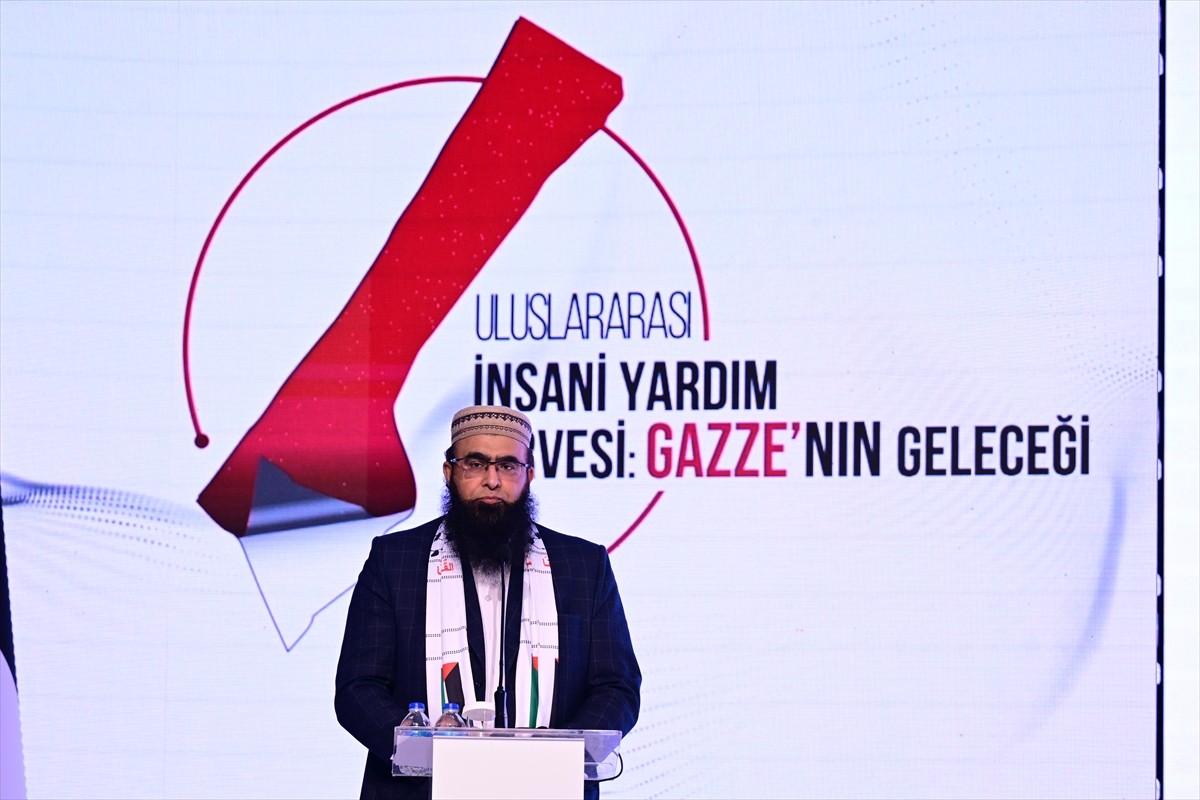 Diyanet İşleri Başkanı Prof. Dr. Ali Erbaş (sol 5), Türkiye Diyanet Vakfı ile Al Khair Vakfı...