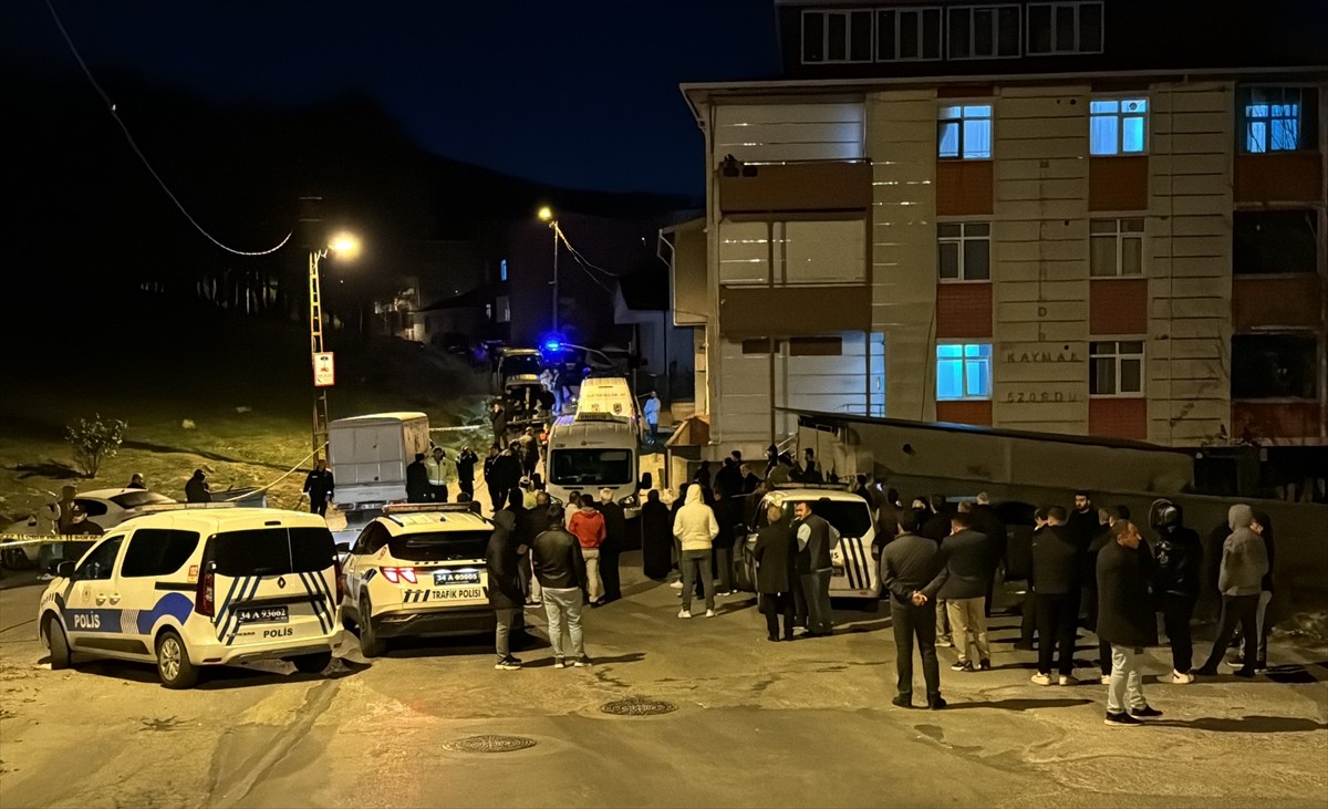 Sultanbeyli'de bir kişi çıkan tartışmada silahla vurularak öldürüldü, zanlı yakalandı.