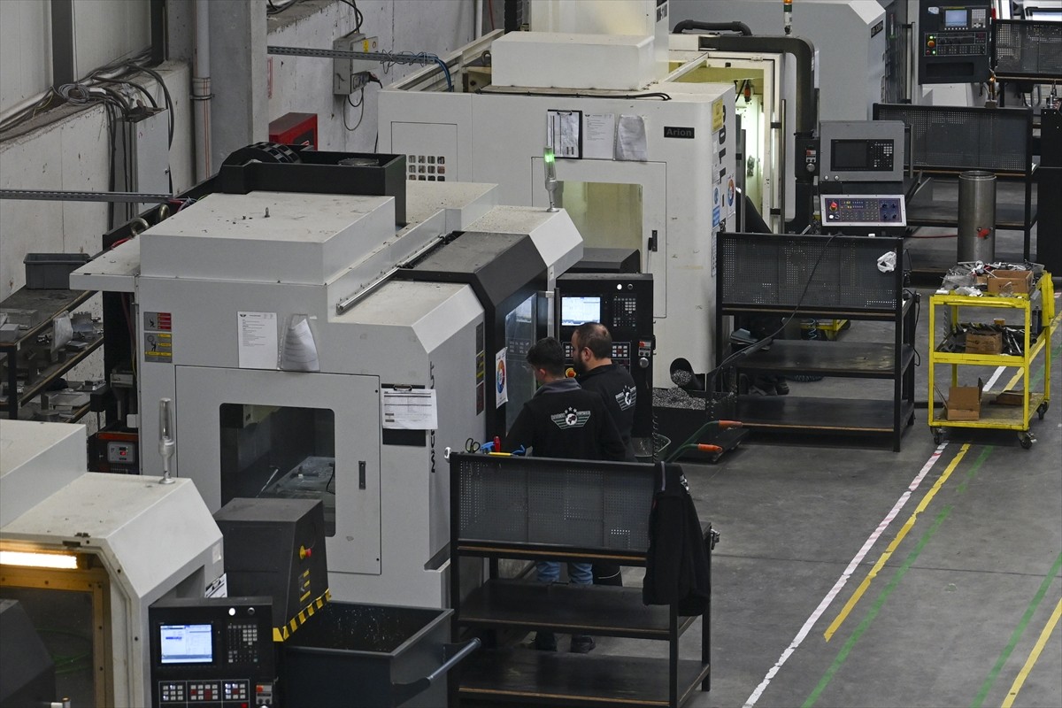 Türkiye ve Pakistan arasında savunma sanayisi firmaları tarafından kurulan ilişkilere tankın...