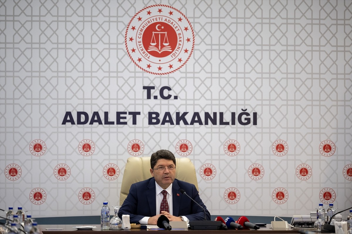 Adalet Bakanı Yılmaz Tunç, Ankara Hakimevi'nde düzenlenen İnsan Hakları Kurumları Değerlendirme...