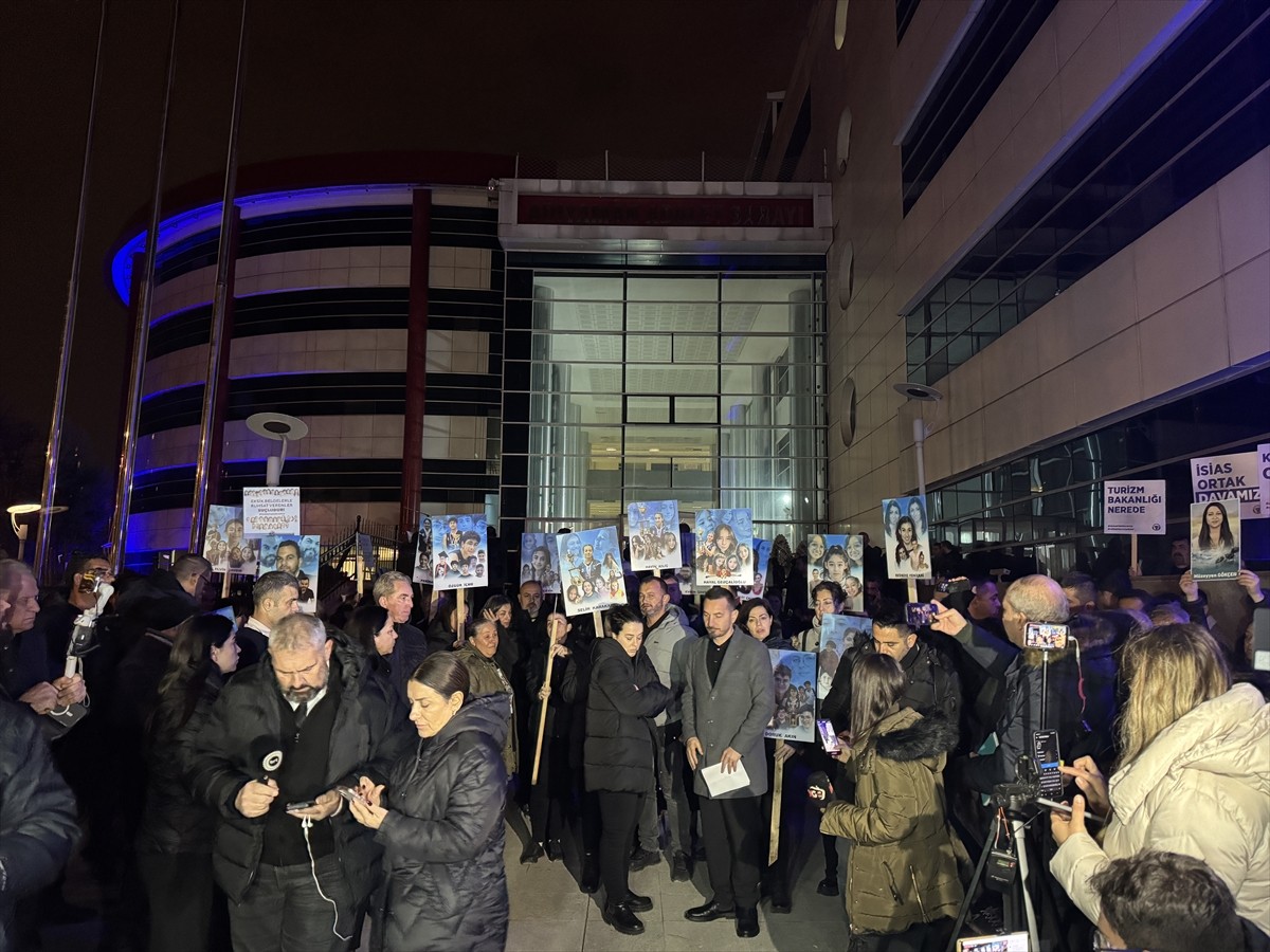 Adıyaman'da, Kahramanmaraş merkezli 6 Şubat 2023'teki depremlerde yıkılan ve aralarında KKTC'li...