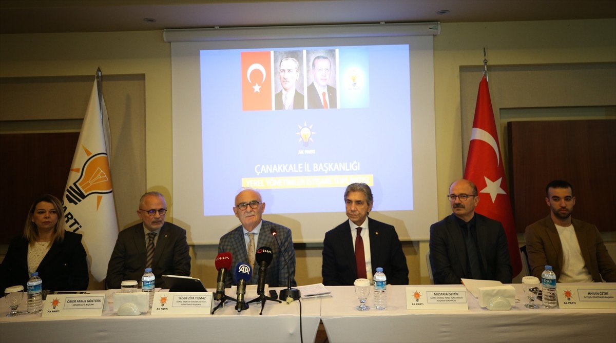 AK Parti Genel Başkan Yardımcısı ve Yerel Yönetimler Başkanı Yusuf Ziya Yılmaz, Çanakkale'deki bir...