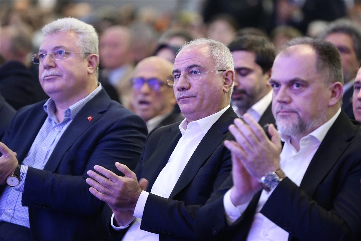 AK Parti Nilüfer 8. Olağan İlçe Kongresi, Nilüfer ilçesindeki bir otelde gerçekleştirildi....