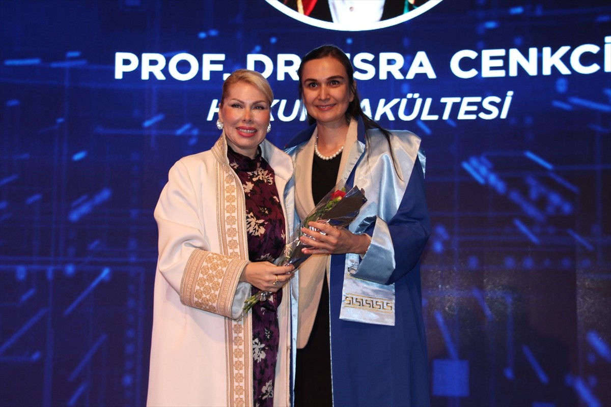 Akdeniz Üniversitesinde, 2024 yılında akademik ünvan alan, ünvanı yükseltilen ve kadroya atanan...