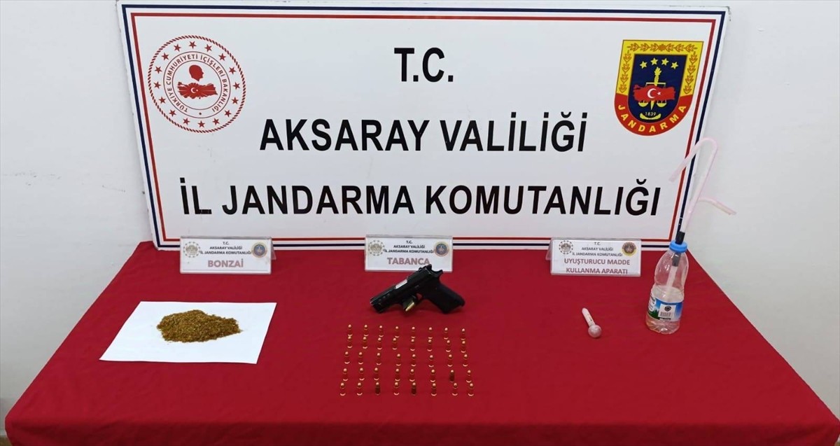 Aksaray'da düzenlenen uyuşturucu operasyonunda gözaltına alınan zanlı tutuklandı. Yapılan...