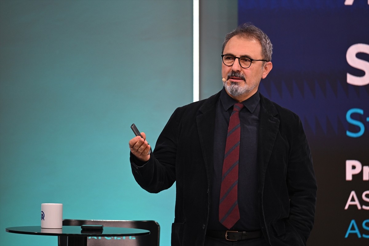 Anadolu Ajansı (AA) Akademi koordinasyonunda "Stres Yönetimi Eğitimi" düzenlendi. AA Atölye'de...