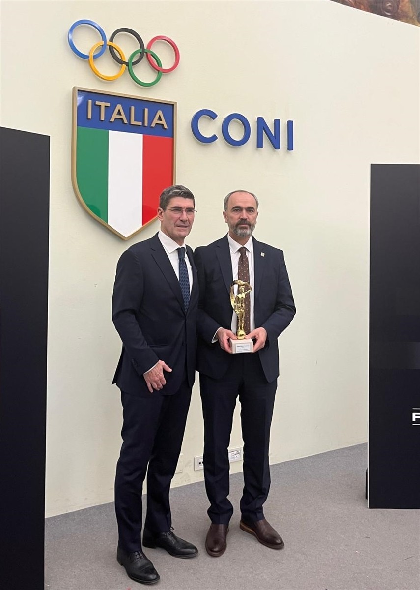 Bayburt Üniversitesi Rektörü ve Türkiye Üniversite Sporları Federasyonu Başkanı Prof. Dr. Mutlu...