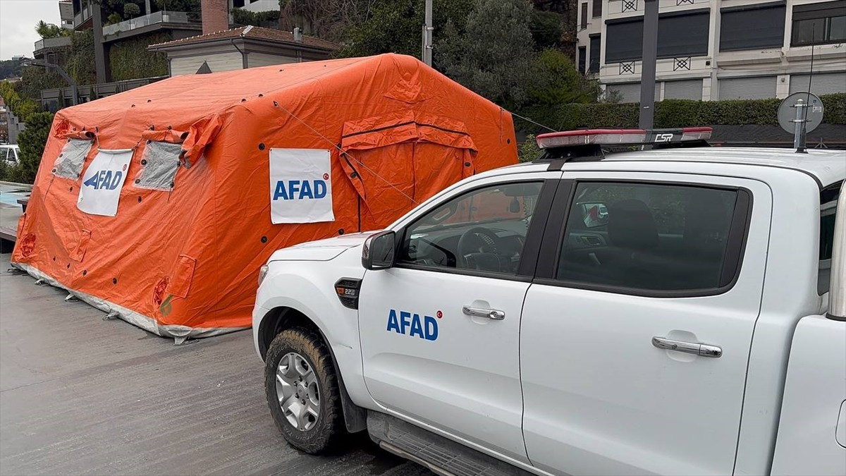 Beşiktaş'ta denize düşen Ayşe ile kardeşi Velat Can'ı arama çalışmaları 30. gününde devam ediyor....