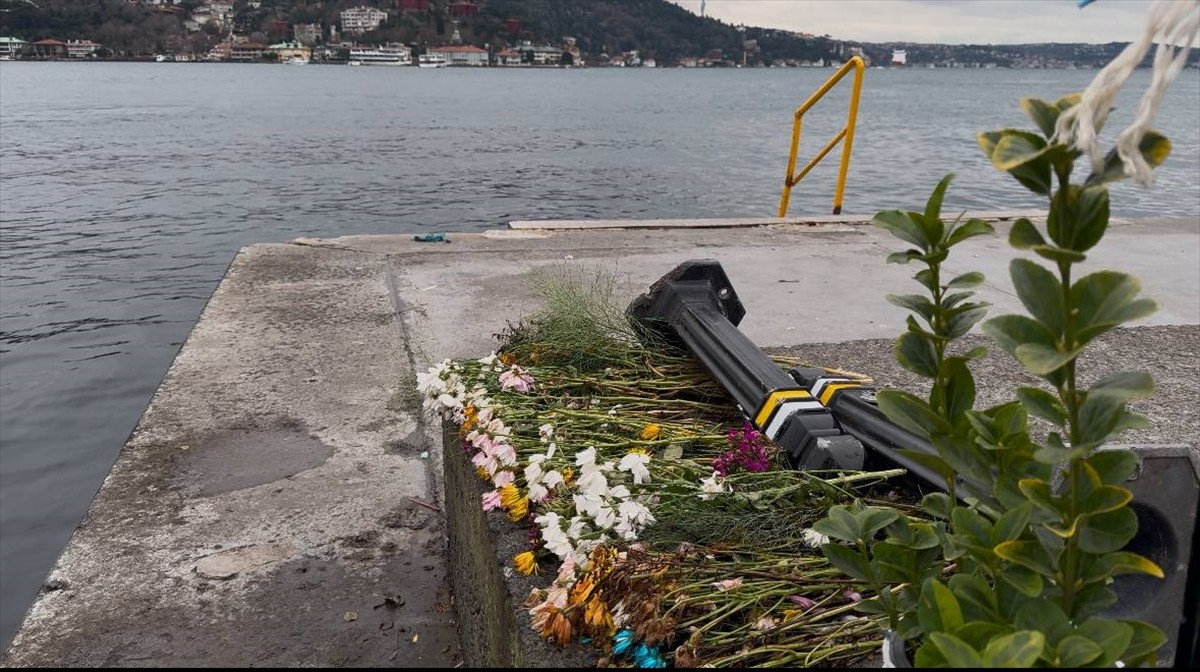 Beşiktaş'ta denize düşen Ayşe ile kardeşi Velat Can'ı arama çalışmaları 30. gününde devam ediyor....