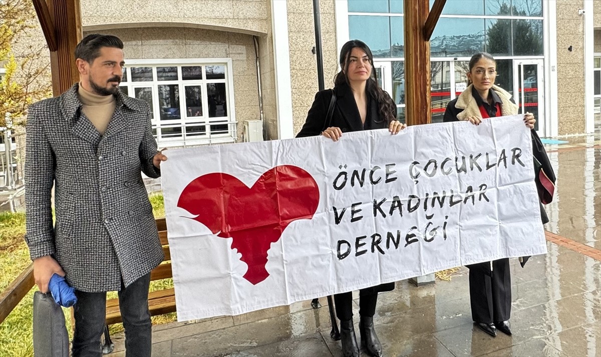 Burdur'da 28 yaşındaki Özlem Şımarık'ın öldürülmesine ilişkin eski kocanın da aralarında bulunduğu...