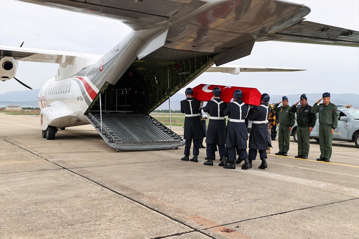 Bursa'nın Osmangazi ilçesinde 6'ncı Ağır Ceza Mahkemesi duruşma salonundaki silahlı saldırıda ağır...