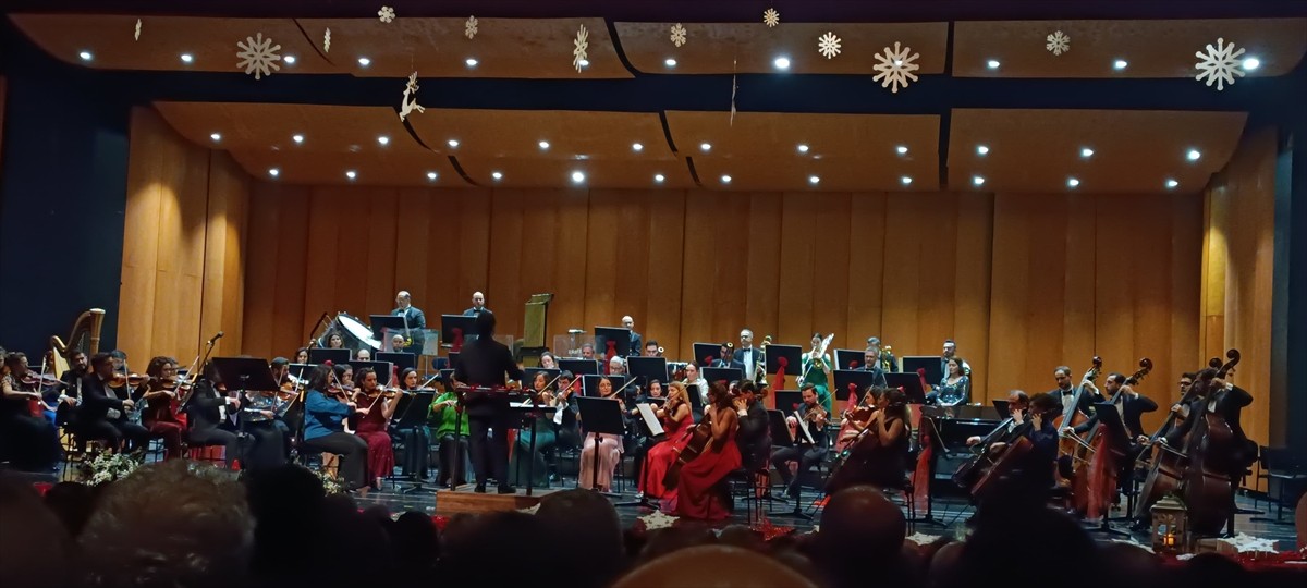 Bursa Bölge Devlet Senfoni Orkestrası (BBDSO), düzenlediği yeni yıl konserinde soprano sanatçısı...