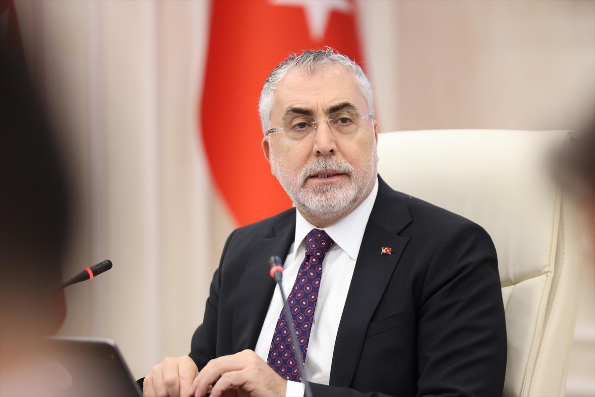 Çalışma ve Sosyal Güvenlik Bakanı Vedat Işıkhan başkanlığında, Cumhurbaşkanlığı Kararnamesi ile...