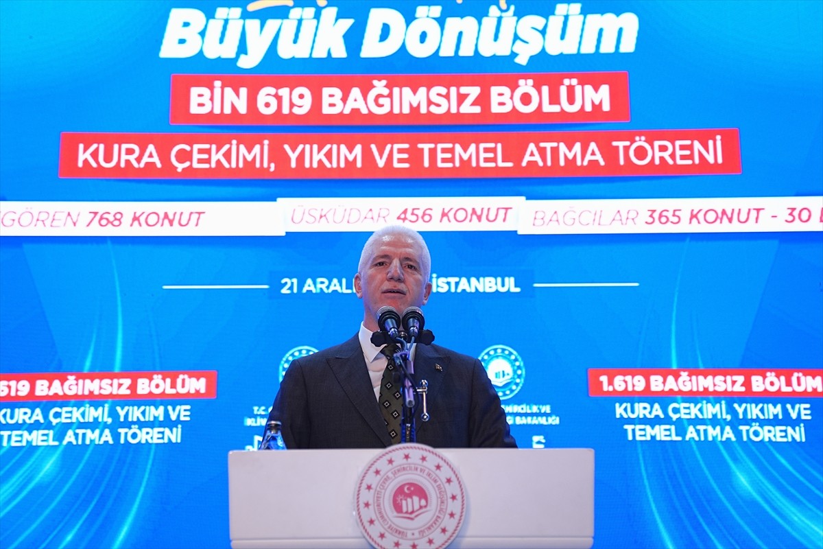 Çevre, Şehircilik ve İklim Değişikliği Bakanı Murat Kurum, Güngören Gösteri Merkezi'nde, kentsel...