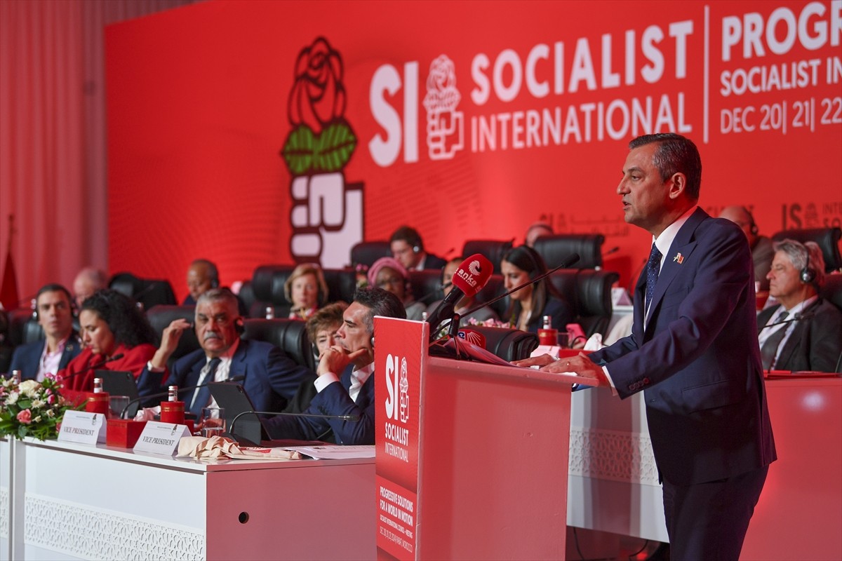 CHP Genel Başkanı Özgür Özel, Fas'ın başkenti Rabat'ta düzenlenen Sosyalist Enternasyonal Konsey...