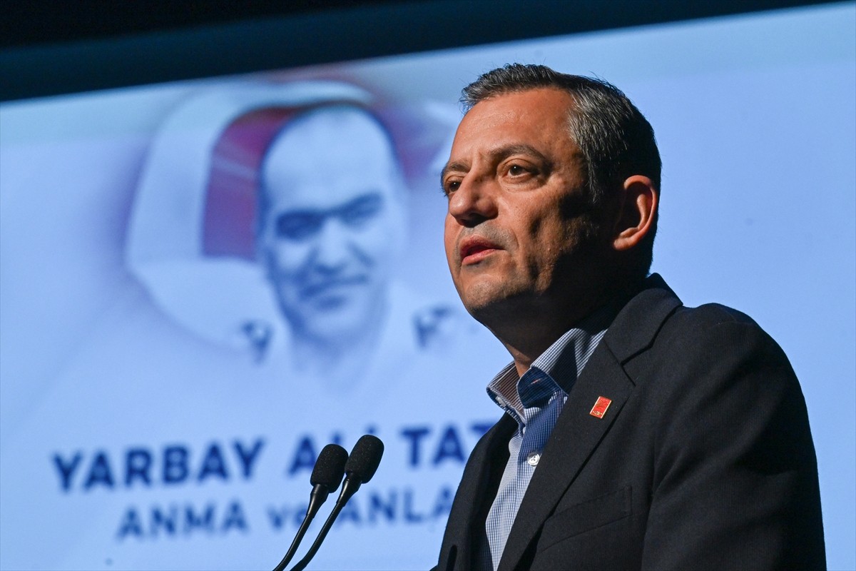 CHP Genel Başkanı Özgür Özel, FETÖ'nün kumpaslarından olan "amirallere suikast" iddialarına...