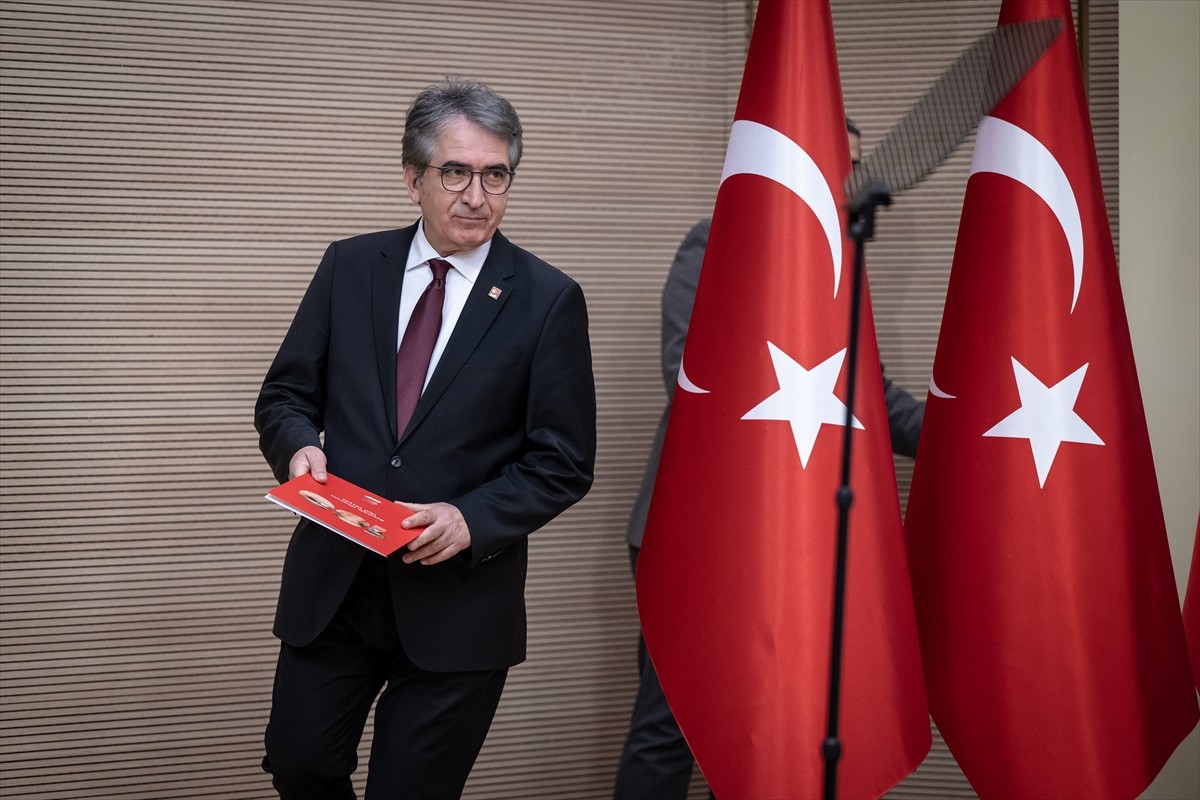 Cumhuriyet Halk Partisi (CHP) Genel Başkan Yardımcısı Yalçın Karatepe, parti genel merkezinde...