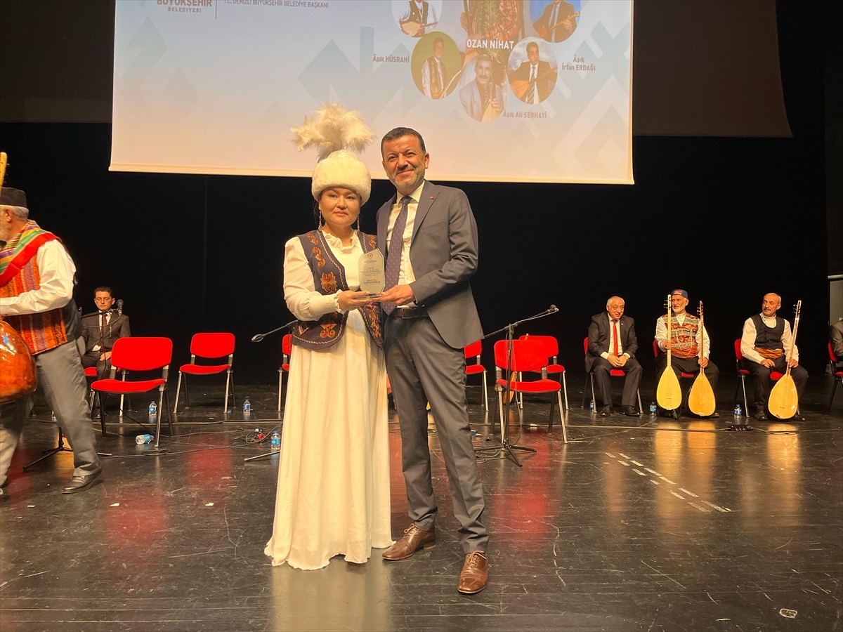 Denizli Büyükşehir Belediyesi tarafından 11'incisi düzenlenen Uluslararası Ege Aşıklar Bayramı...