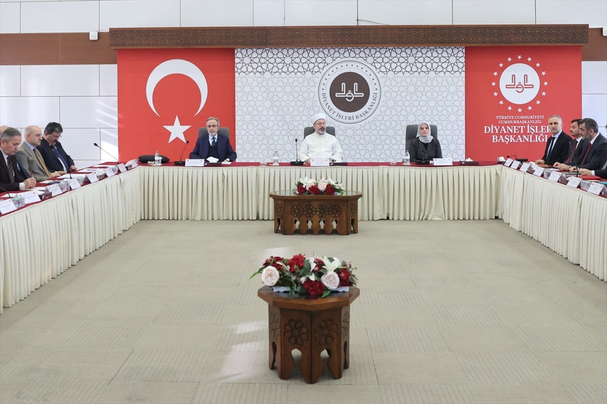  Diyanet İşleri Başkanı Ali Erbaş, Eğitim Hizmetleri Genel Müdürlüğünce Diyanet Akademisi...