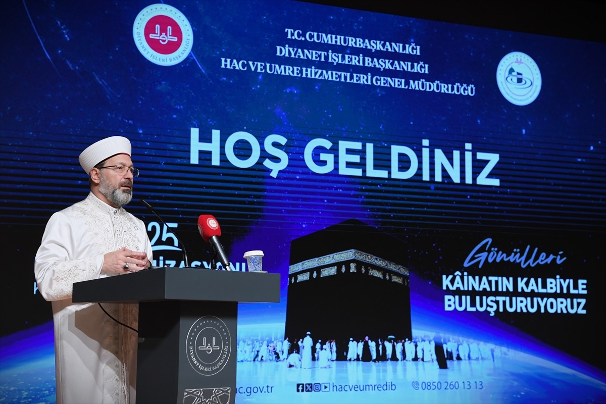 Diyanet İşleri Başkanı Ali Erbaş, Hac ve Umre Hizmetleri Genel Müdürlüğünce düzenlenen 2025 Hac...