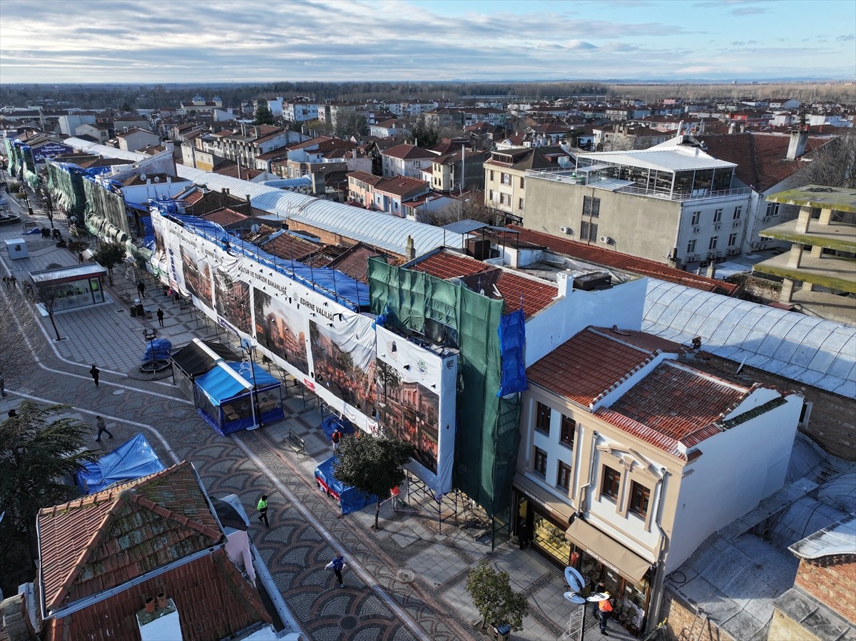 Edirne'de, kent merkezindeki tarihi dokuyu korumak amacıyla başlatılan sokak sağlıklaştırma...