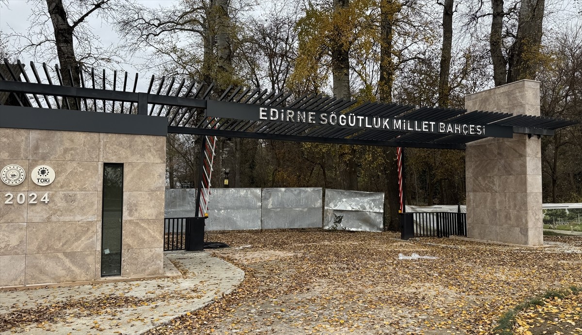 Edirne Valisi Yunus Sezer, İl Genel Meclisinin aralık ayı toplantısında Söğütlük Millet Bahçesi...