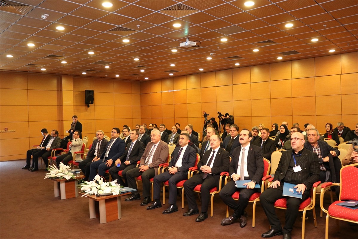 Erzurum'da, Kuzeydoğu Anadolu Kalkınma Ajansı (KUDAKA) tarafından üretim ve verimliliğin...