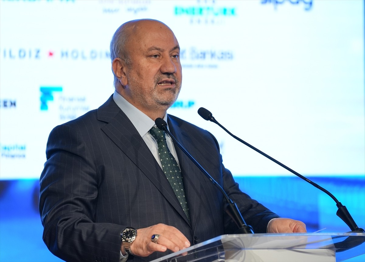 Finansın Geleceği Zirvesi, sektöre yön veren ve etkileyen konuların ele alındığı özel...