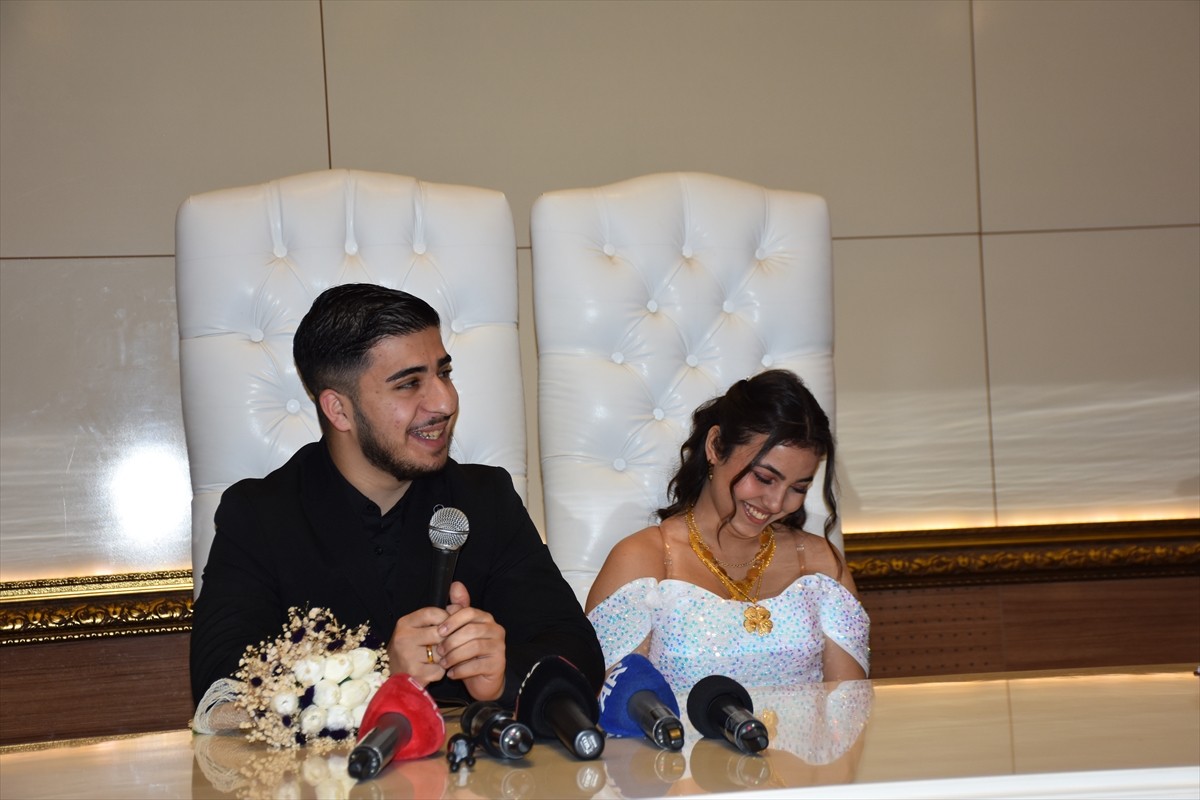 Gaziantep'in Şahinbey ilçesinde yılın son nikahı Vali Kemal Çeber şahitliğinde kıyıldı. Nikah...