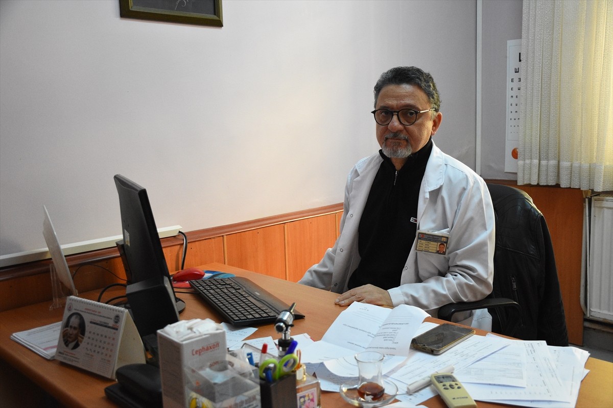 Hastalara daha fazla zaman ayrılmasına olanak sağlayan yeni aile hekimliği yönetmeliğiyle acil...