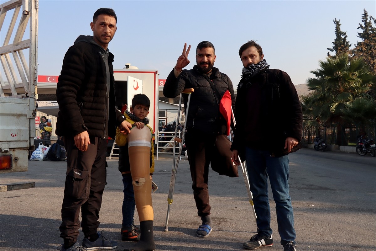 Hatay'da annesi ve kardeşinin yaşamını yitirdiği 6 Şubat 2023'teki depremde babasıyla 5 gün sonra...