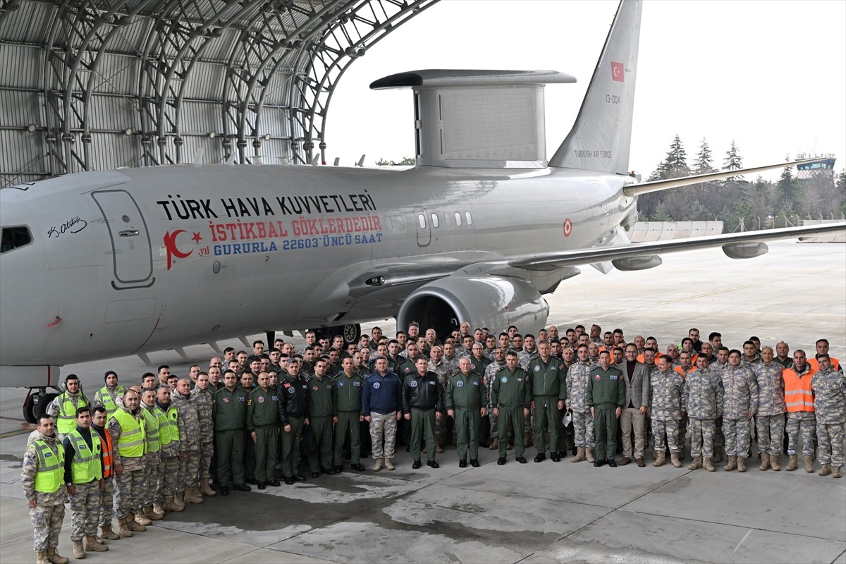 Hava Kuvvetleri Komutanı Orgeneral Ziya Cemal Kadıoğlu, Havadan İhbar Kontrol Uçağı ile uçuş...