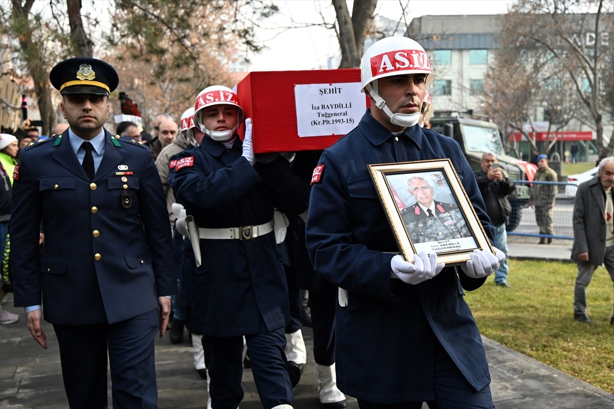 Isparta'da helikopter kazasında şehit olan Isparta Kara Havacılık Okul Komutanı Tuğgeneral İsa...