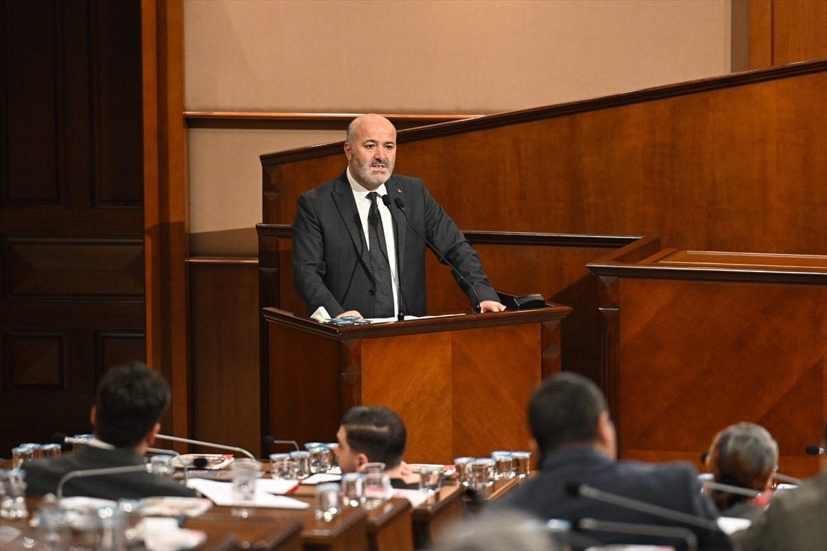 İstanbul Büyükşehir Belediye (İBB) Meclisi aralık ayı toplantısının üçüncü oturumu, Meclis 1....