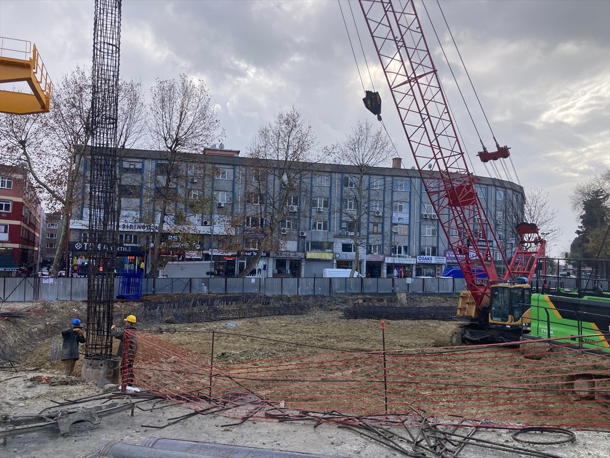 İstanbul Büyükşehir Belediyesi (İBB), Eyüpsultan-Bayrampaşa raylı sistem hattının tamamlanmasıyla...