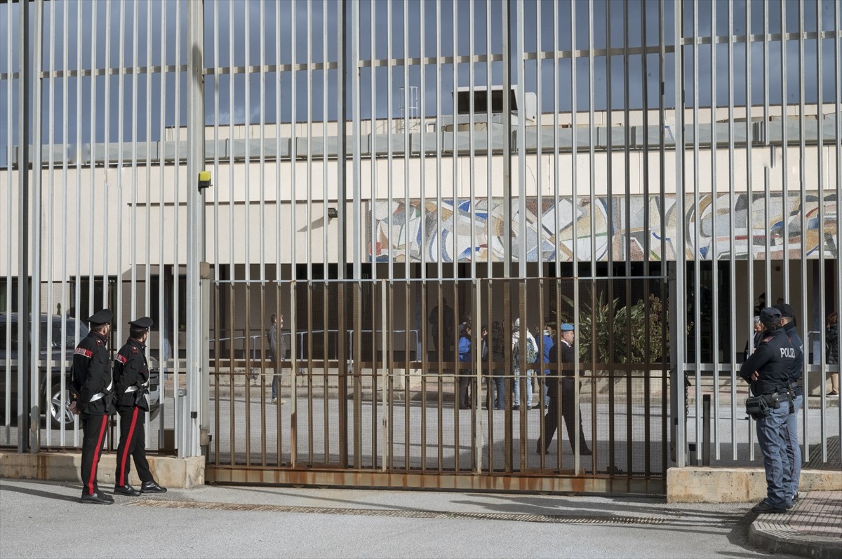 İtalya'da Başbakan Yardımcısı ve Ulaştırma-Altyapı Bakanı ve aşırı sağcı Lig Partisinin lideri...