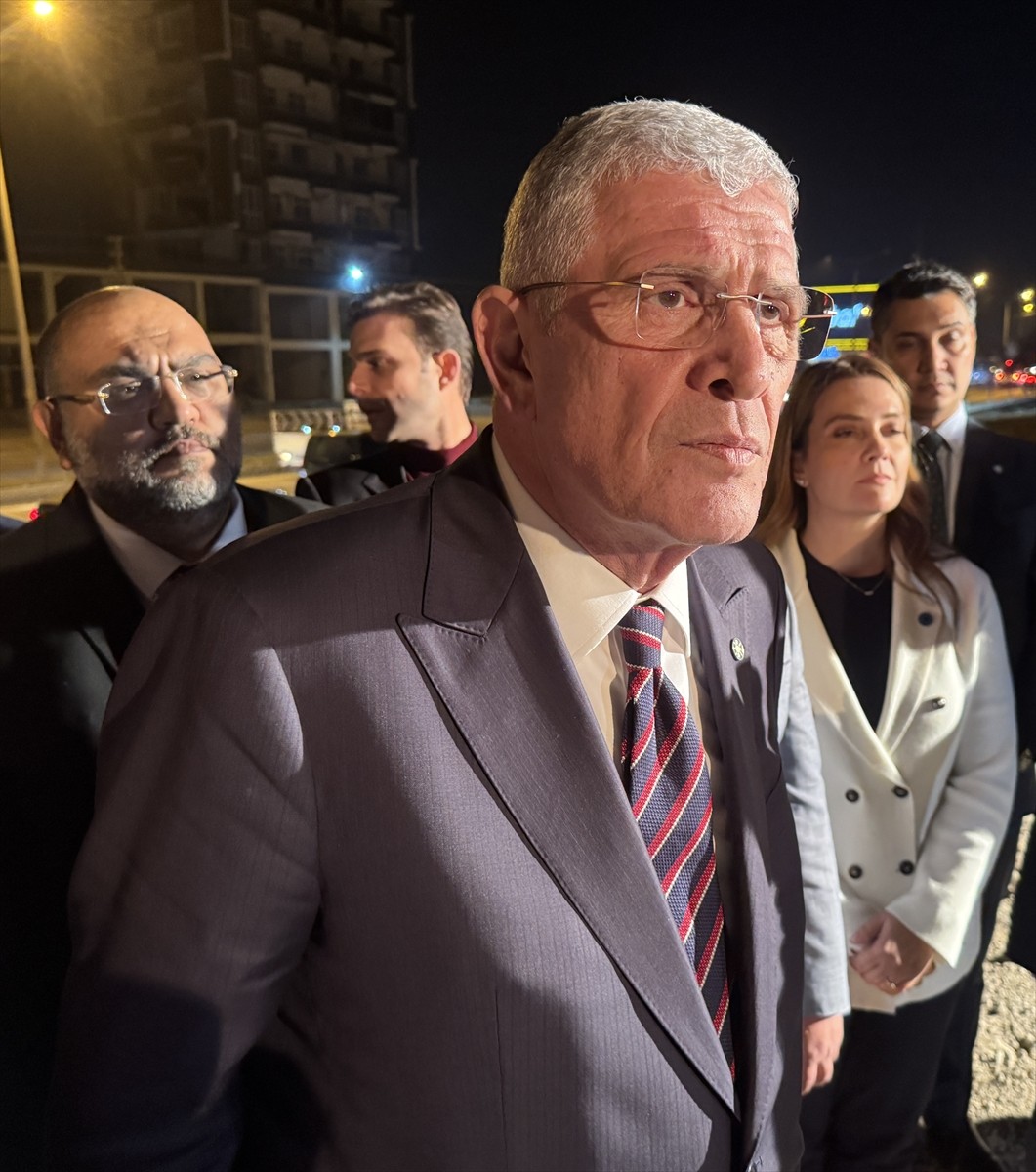 İYİ Parti Genel Başkanı Müsavat Dervişoğlu, deprem bölgesi ziyaretleri kapsamında geldiği...